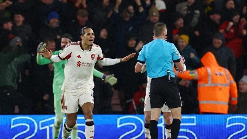 kaiyun-利物浦客场2-3负伯恩茅斯，范迪克低级失误引众怒